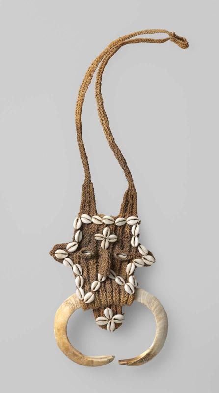 Mouth or pectoral ornament