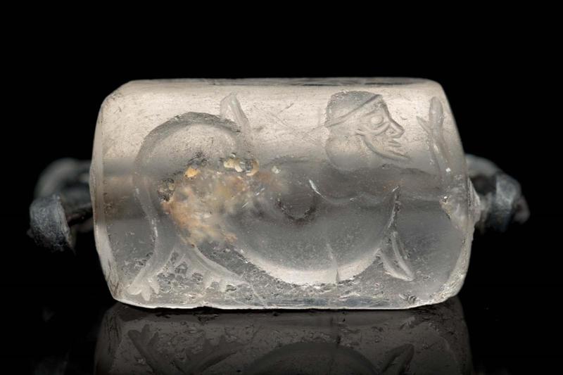 Faceted rectangular prism seal ring with triton