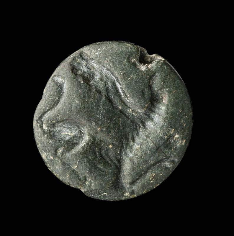 Lentoid seal with a griffin