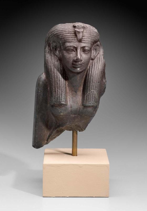 Statue fragment of Hatshepsut