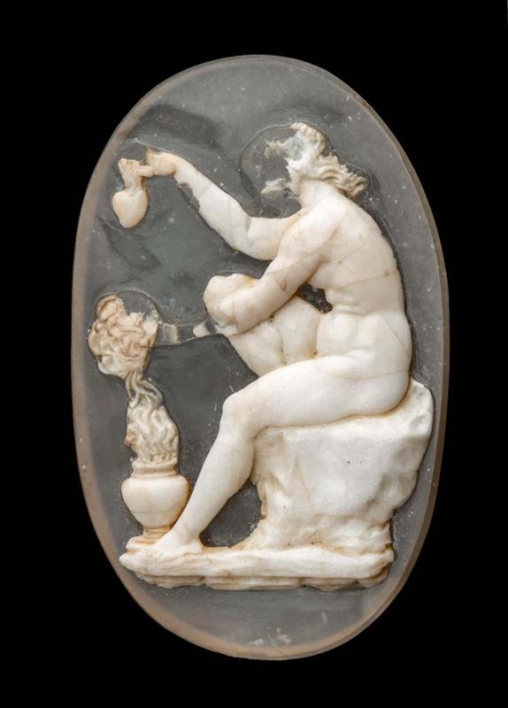 Cameo with Venus