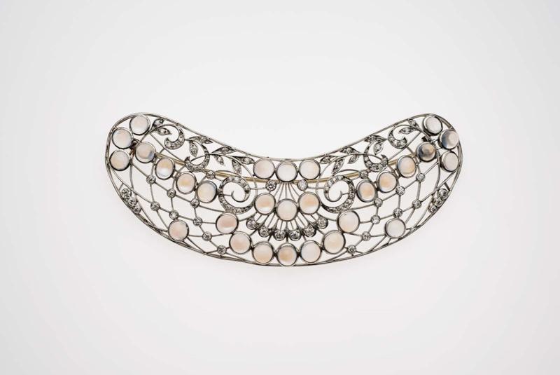 Brooch