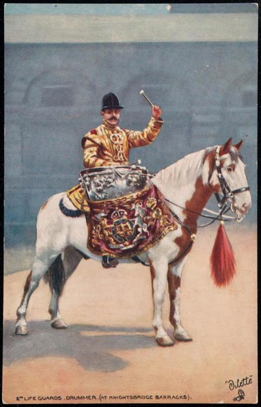 2ND LIFE GUARDS, DRUMMER (AT KNIGHTSBRIDGE BARRACKS).