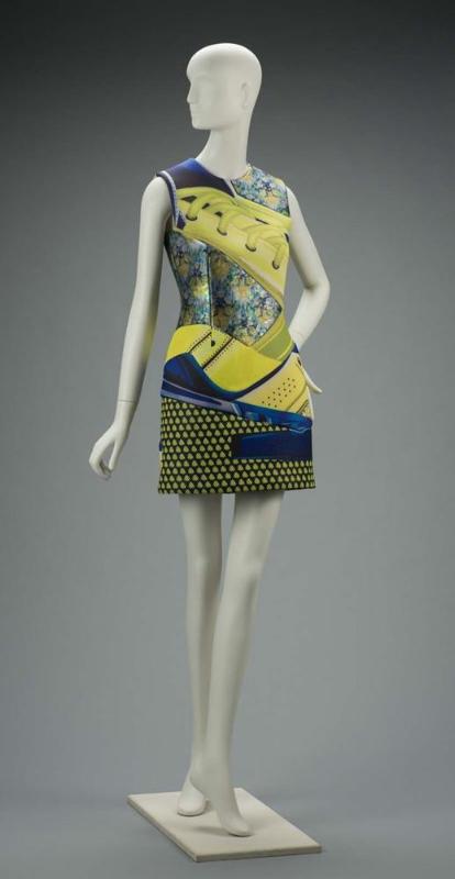 Sneaker print dress