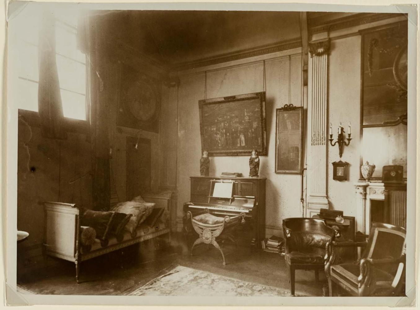 Sargent's Tite Street studio (view 3: east wall)