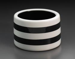 Lacquer Colombo Bracelet (black/white stripe)