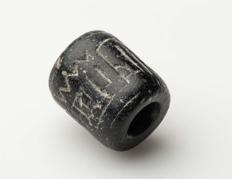 Cylinder seal with incised hieroglyphs