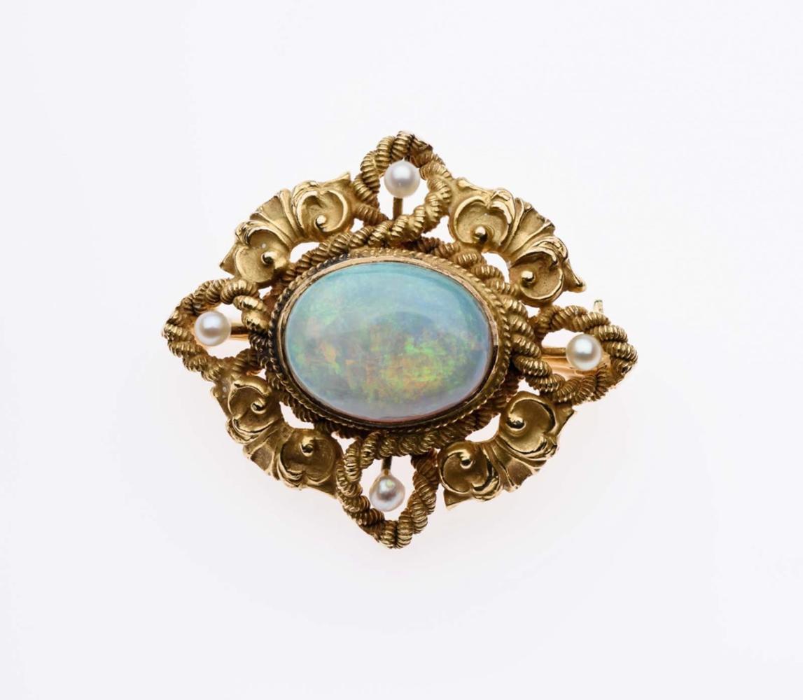 Brooch