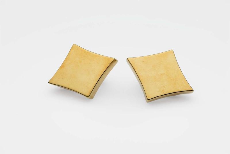 Pair of earrings