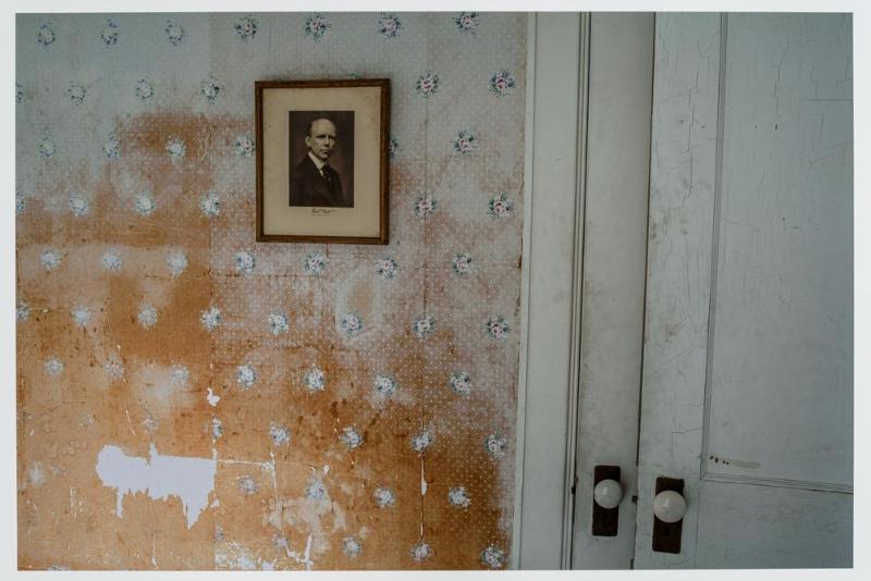 Lewis Drive, hallway