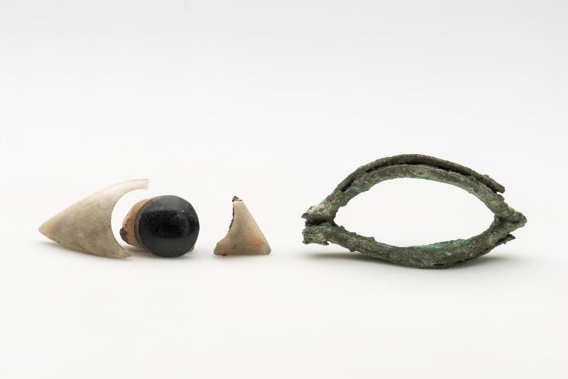 Inlaid eye