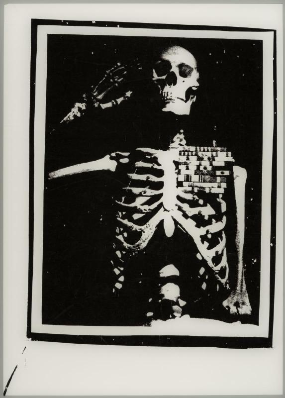 Saluting Skeleton