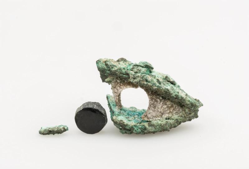 Inlaid eye from statuette