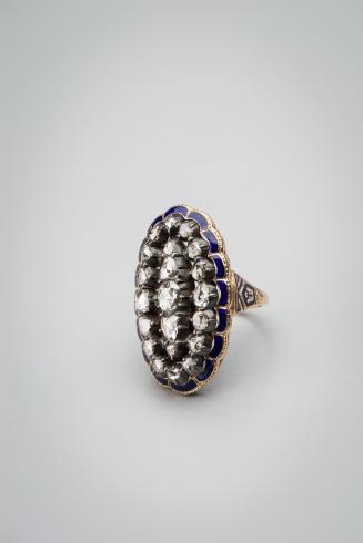 Navette-shaped ring