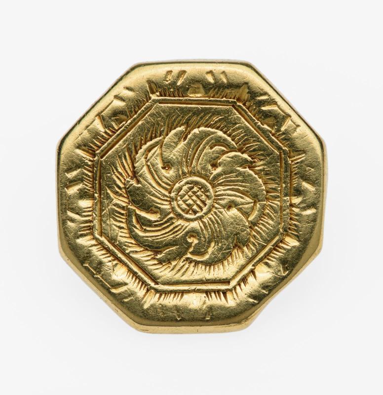 Gold sleeve button