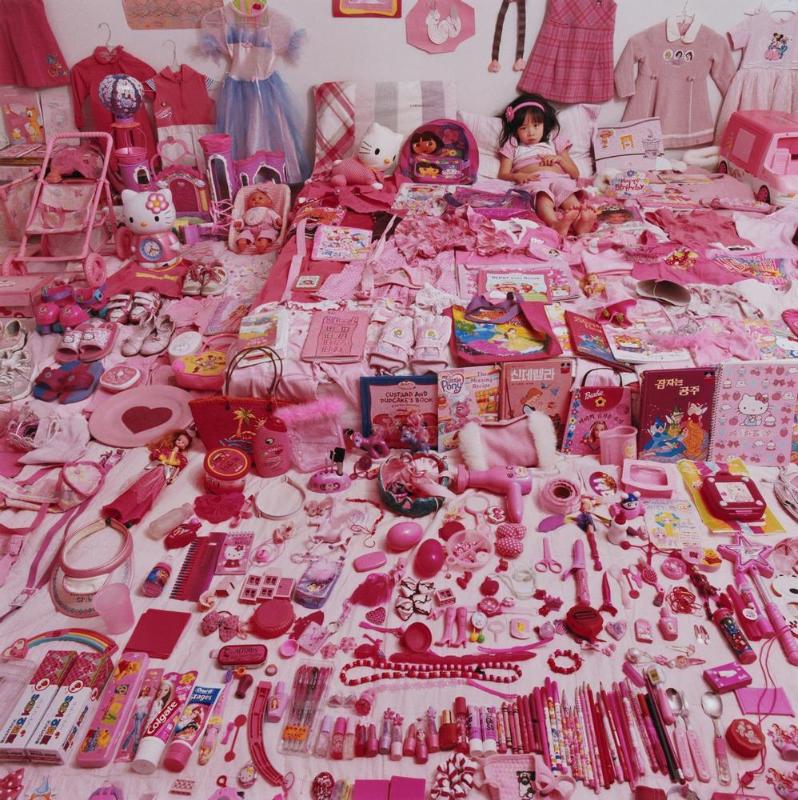 Seowoo and her Pink Things