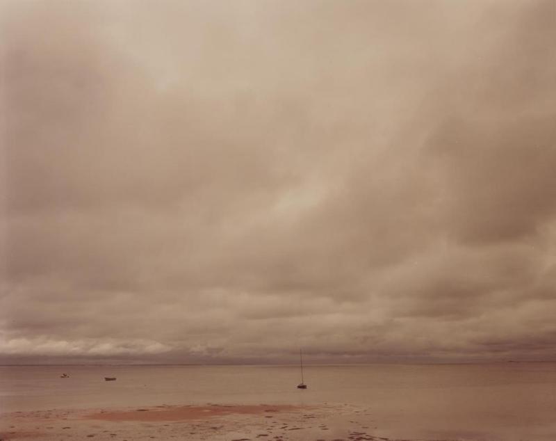 Bay/Sky, Red Bar