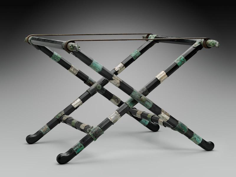 Folding stool (reconstruction)