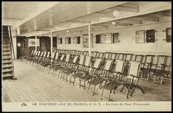 146  PAQUEBOT "ILE DE FRANCE " C.G.T. - Un Coin du Pont Promenade