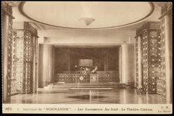 1. - Intérieur de "NORMANDIE".  - Les Ascenseurs. Au fond: Le Théàtre Cinéma.
