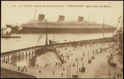 644. - LE HAVRE. Entrée du grand Paquebot "NORMANDIE" dans le port du Havre