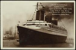 Cie Gie Transatlantique NORMANDIE Ligne Le HAVRE - NEW YORK  Long. 313m 75 - larg. 36m 40 force 160,000 chx - vitesse 30 nœuds Détenteur du "Ruban Bleu" 
