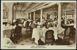 R.M.S. "BERENGARIA." First Class Dining Saloon.
52,226 Tons.