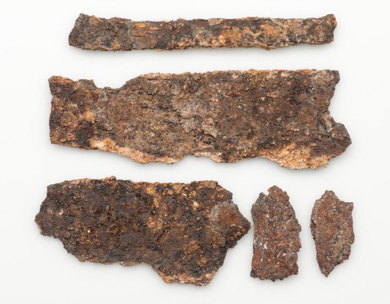 Five fragments of bronze