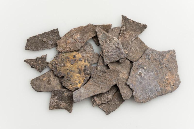 Fragments of electrum