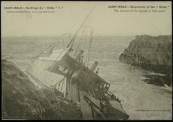 SAINT-MALO - Shipwreck of the "Hilda"  The remains of the engines at high water. 
SAINT-MALO - Naufrage du "Hilda" G.F. Débris des Machines, vues à grande marée.