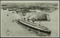 SOUTHAMPTON DOCKS AND R.M.S. "QUEEN MARY."
