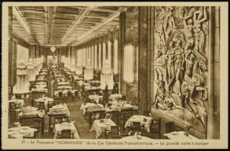 17. - Le Paquebot "NORMANDIE" de la Cie Générale Transatlantique. - La grande salle à manger.
