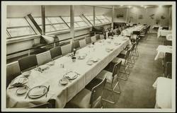 "Luftschiff Hindenburg" Speisesaal
