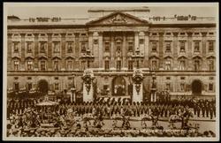 PROCESSION LEAVING BUCKINGHAM PALACE.

