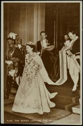 H.M. THE QUEEN LEAVING THE PALACE.