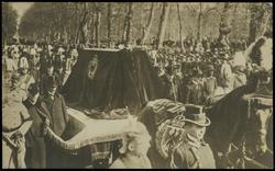 Beisetzung der Kaiserin Auguste Viktoria.
