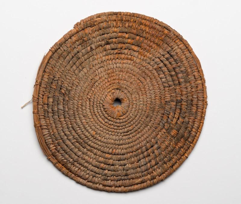 Basket lid or dish