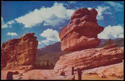 BALANCED ROCK