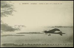 24. SPORTS - Aviation - Latham en plein vol à 7 heures du soir