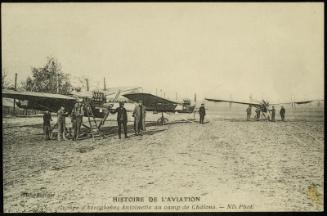 HISTOIRE DE L'AVIATION 
Groupe d'Aeroplanes Antoinette au camp de Châlons.