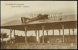 LES AVIONS DE LA GUERRE Chute d'un "R.4." (Caudron)
