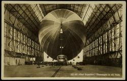 LZ 127 "Graf Zeppelin". Einbringen in die Halle