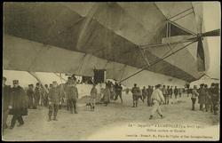 Le "Zeppelin" à LUNÉVILLE (3-4 Avril 1913) Hélice arriére et Nacelle