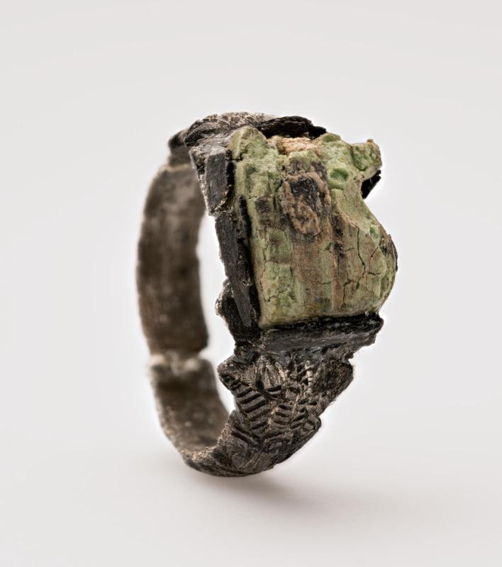 Finger ring