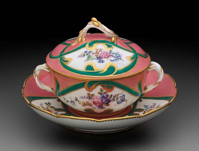 Covered bowl and stand