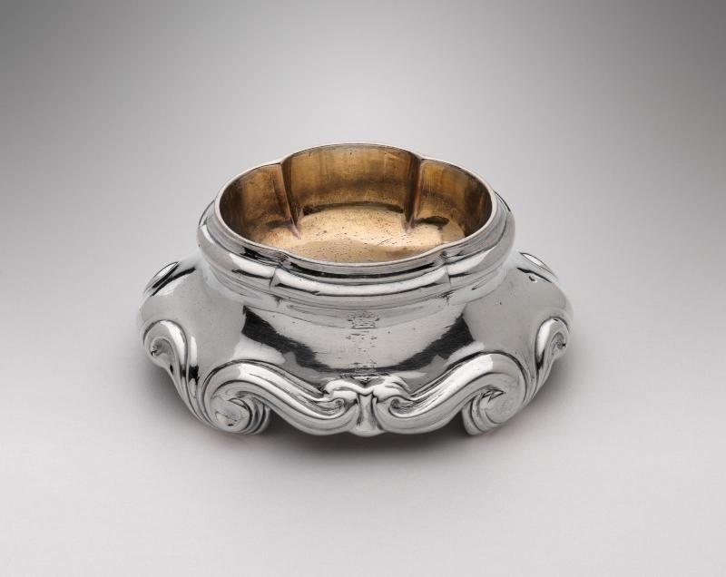 Salt cellar