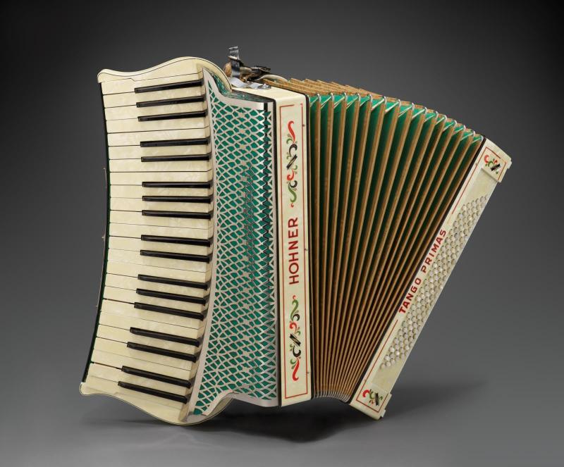 Piano accordion (Tango Primas model)