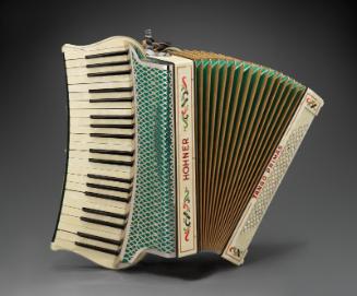 Piano accordion (Tango Primas model)