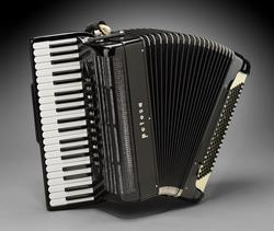 Piano accordion (model AM-1100)