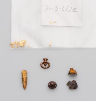 Fragments of jewelry
